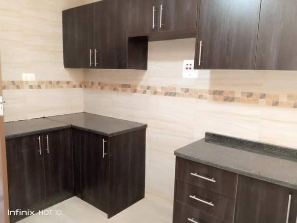 2-bedroom-flat-for-rent-in-chalala-big-3
