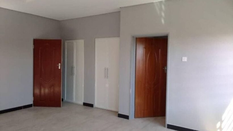 3-bedroom-flat-for-rent-in-meanwood-ndeke-big-4