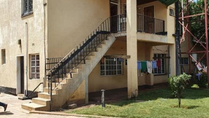 spacious-3-bedroom-flat-in-makeni-big-0