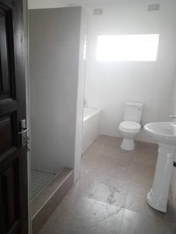 3-bedroom-flat-for-rent-in-makeni-big-3