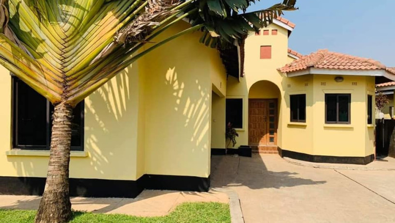 beautiful-3-bedroom-standalone-house-for-rent-in-kabulonga-big-4