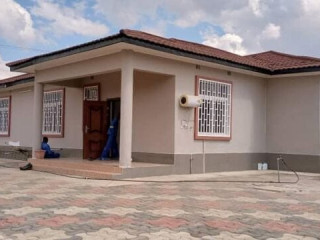 3 Bedroom Standalone House For Rent in Silverest