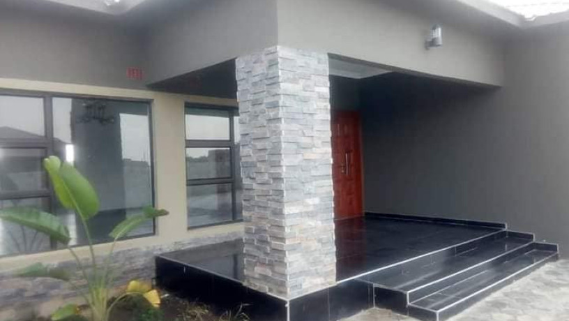 3-bedroom-standalone-house-for-rent-in-new-kasama-big-2