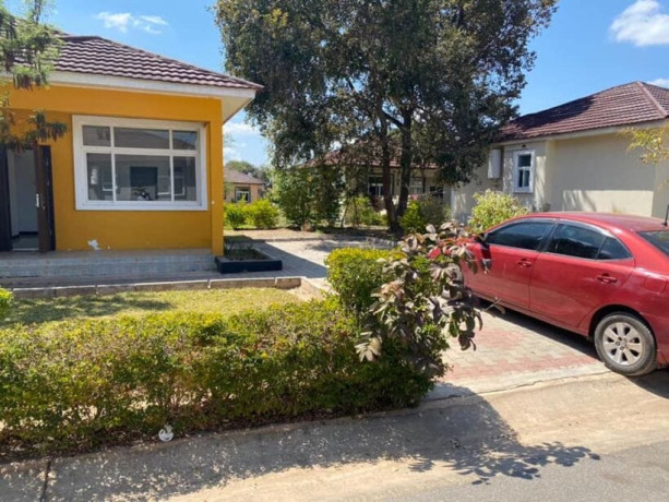 2-bedroom-standalone-flat-for-rent-in-silverest-big-2