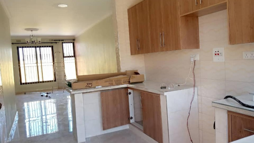 2-bedroom-flat-for-rent-in-meanwood-kwamwena-big-2