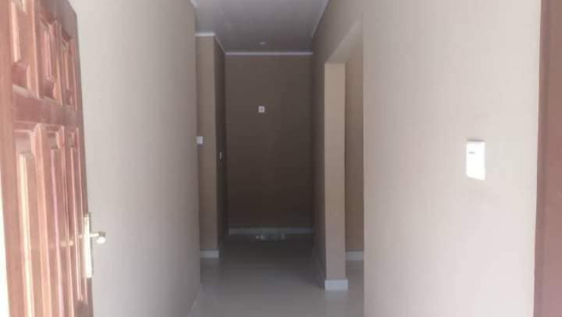 2-bedroom-flat-for-rent-in-chalala-big-3