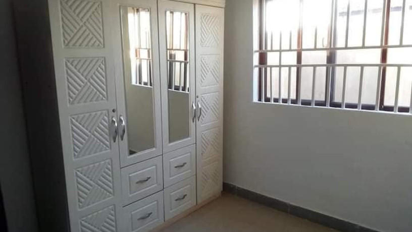 2-bedroom-flat-for-rent-in-chalala-big-3