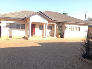 3 Bedroom Flat For Rent In Makeni