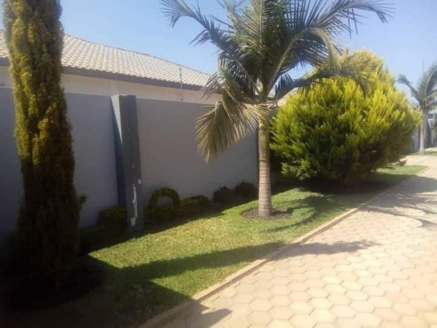 2-bedroom-flat-for-rent-big-5