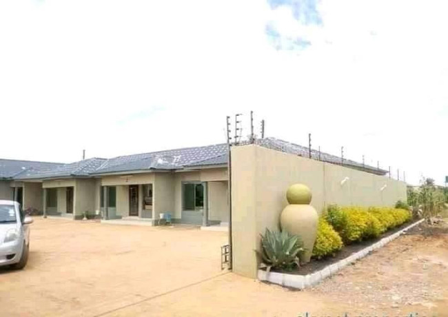 2-bedroom-flat-for-rent-in-chalala-big-5