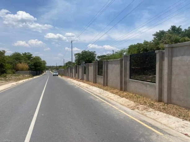 plot-for-sale-in-ibex-meanwood-big-0