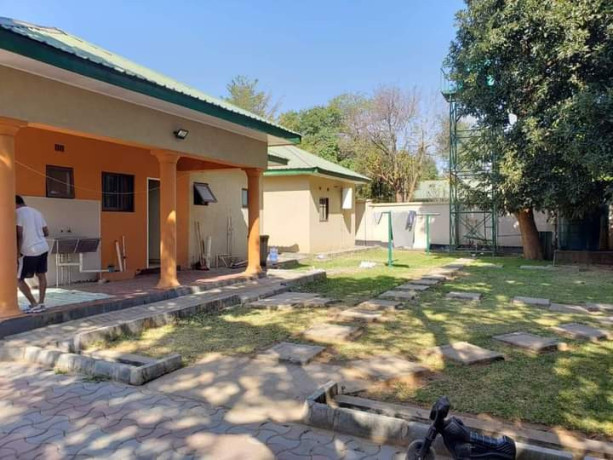4-bedroom-house-for-rent-in-roma-big-0