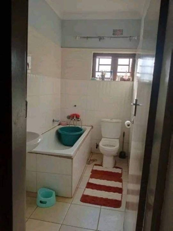 2-bedroom-flat-for-rent-in-chalala-big-4