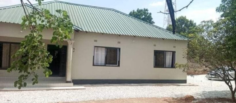 3-bedroom-flat-for-rent-in-chalala-big-9