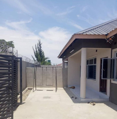 2-bedroom-flats-for-sale-in-meanwood-chamba-valley-big-0