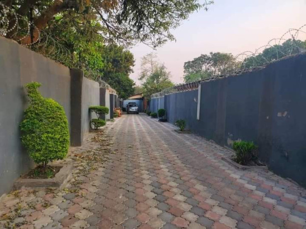 4-bedroom-house-for-rent-in-avondale-big-2
