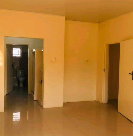 3-bedroom-flat-for-rent-in-meanwood-ibex-big-1