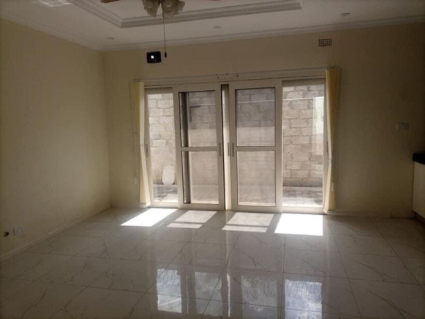 1-bedroom-flat-for-rent-in-ibex-meanwood-big-5