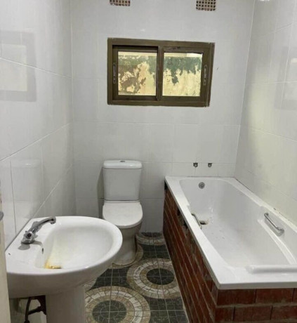 3-bedroom-flat-for-rent-in-meanwood-ndeke-big-4