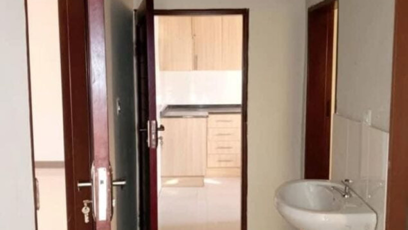 3-bedroom-flat-for-rent-in-chalala-big-4