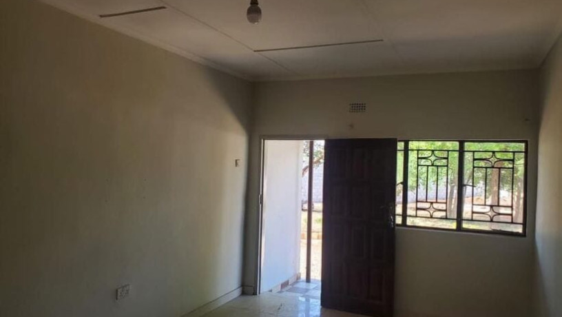 2-bedroom-flat-for-rent-in-chalala-big-1