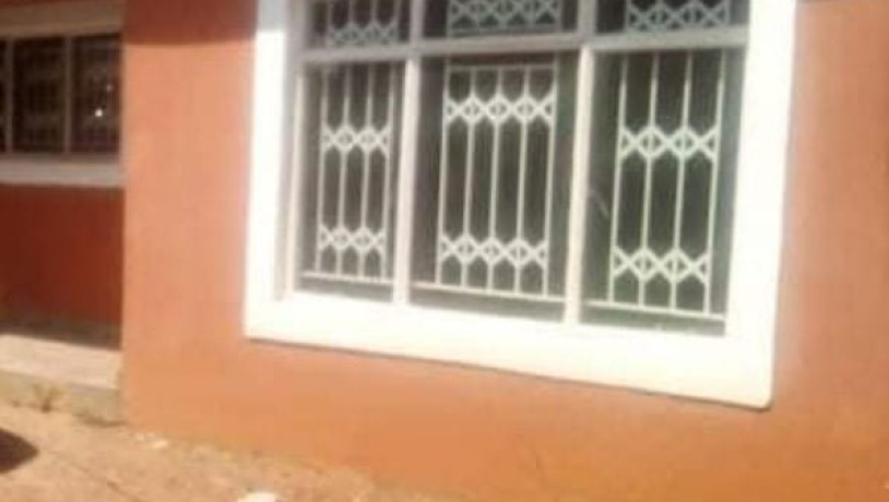 2-bedroom-flat-for-rent-in-chalala-big-7