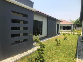 3 Bedroom House For Rent in Waterfalls