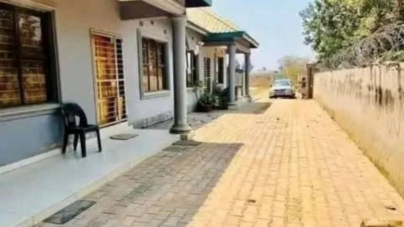 2-bedroom-flats-for-sale-in-meanwood-kwamwena-big-0