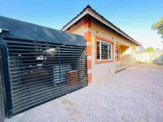 3 Bedroom House For Rent In Ibex Hill