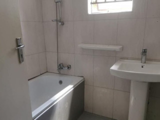 2-bedroom-flat-for-rent-in-chalala