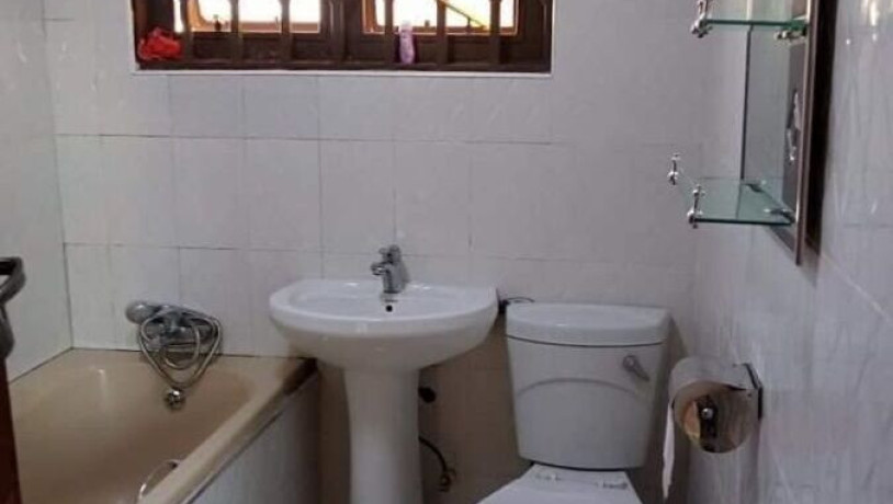 3-bedroom-flat-for-rent-in-chalala-big-7