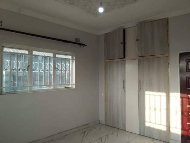3-bedroom-flat-for-rent-in-chalala-big-7