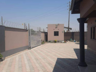 2-x-2-bedroom-flats-for-sale-in-meanwood-mutumbi