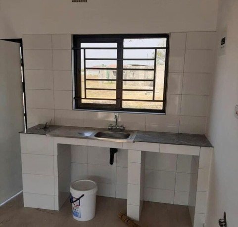 1-bedroom-flat-for-rent-in-meanwood-ndeke-big-0