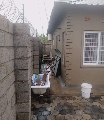 2-bedroom-flat-for-rent-in-meanwood-mutumbi-big-0