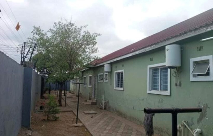 2-bedroom-flat-for-rent-in-chalala-big-2
