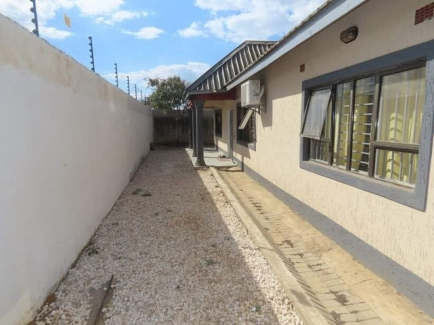3-bedroom-house-for-sale-in-chamba-valley-big-2