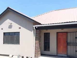 3 Bedroom House For Sale in Chalala