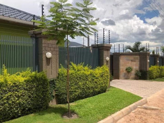 3 Bedroom House For Sale In Ibex Hill