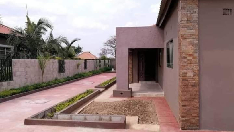 spacious-2x3-bedroom-flats-for-sale-in-chalala-big-5