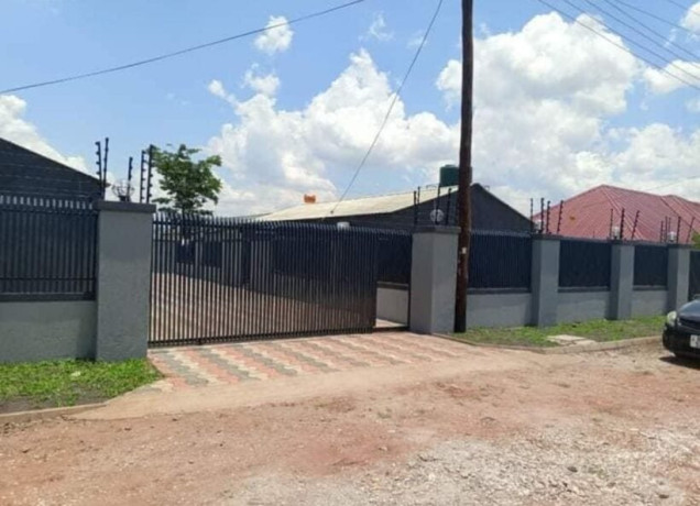 2-bedroom-house-for-rent-in-lilayi-big-5