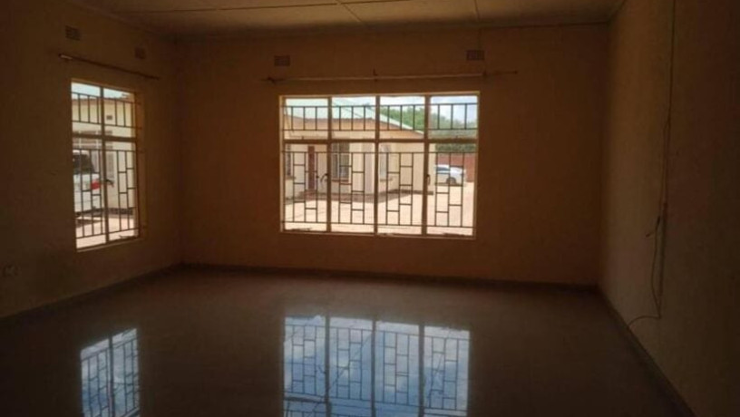 3-bedroom-flat-for-rent-in-lilayi-big-7