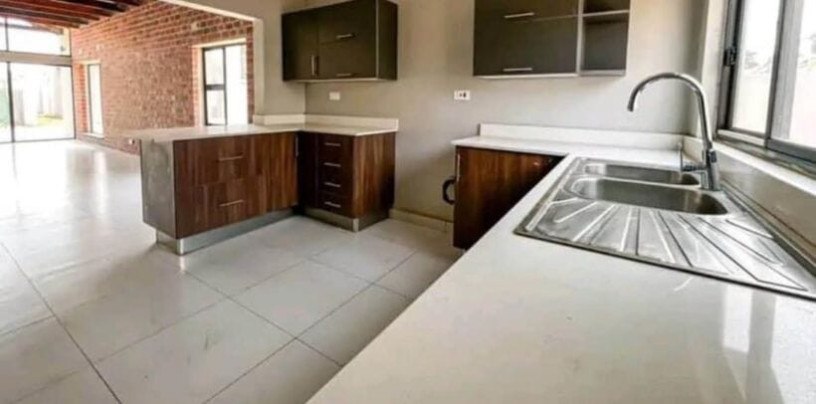 3-bedroom-house-for-rent-in-lilayi-big-4