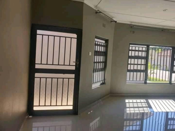 2-bedroom-flat-for-rent-in-mass-media-big-1