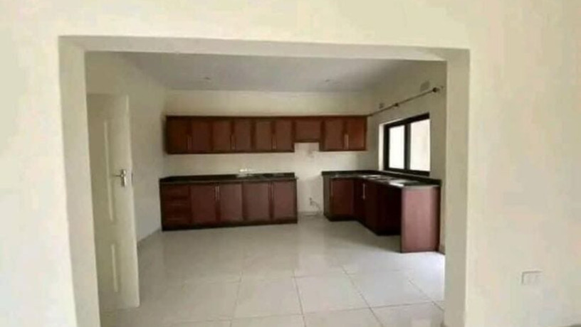 3-bedroom-flat-for-rent-in-lilayi-big-3