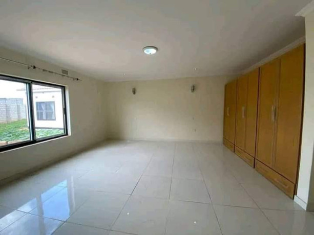 property-for-sale-in-lilayi-big-3