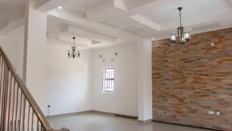 3-bedroom-flat-for-rent-in-new-kasama-big-4