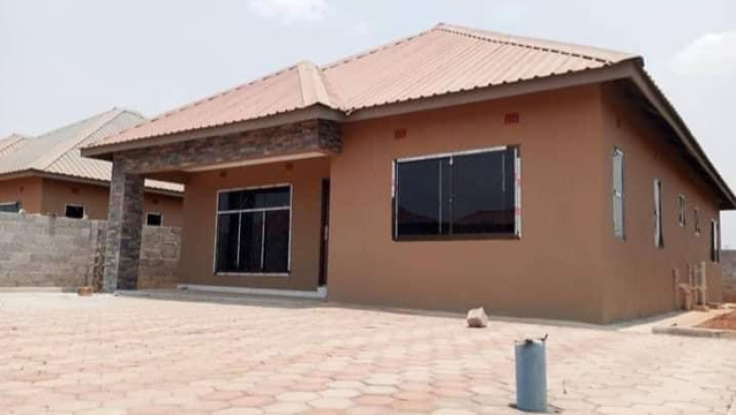 beautiful-3-bedroom-house-for-sale-in-lilayi-big-1