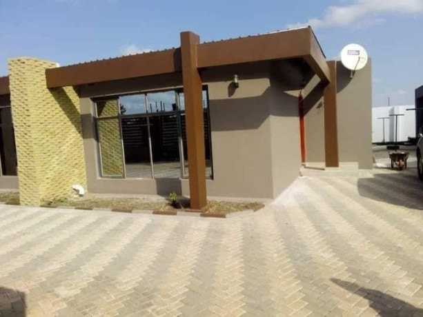 2-bedroom-flat-for-rent-in-lilayi-big-2