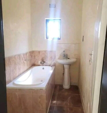 3-bedroom-flats-for-sale-in-lilayi-big-5